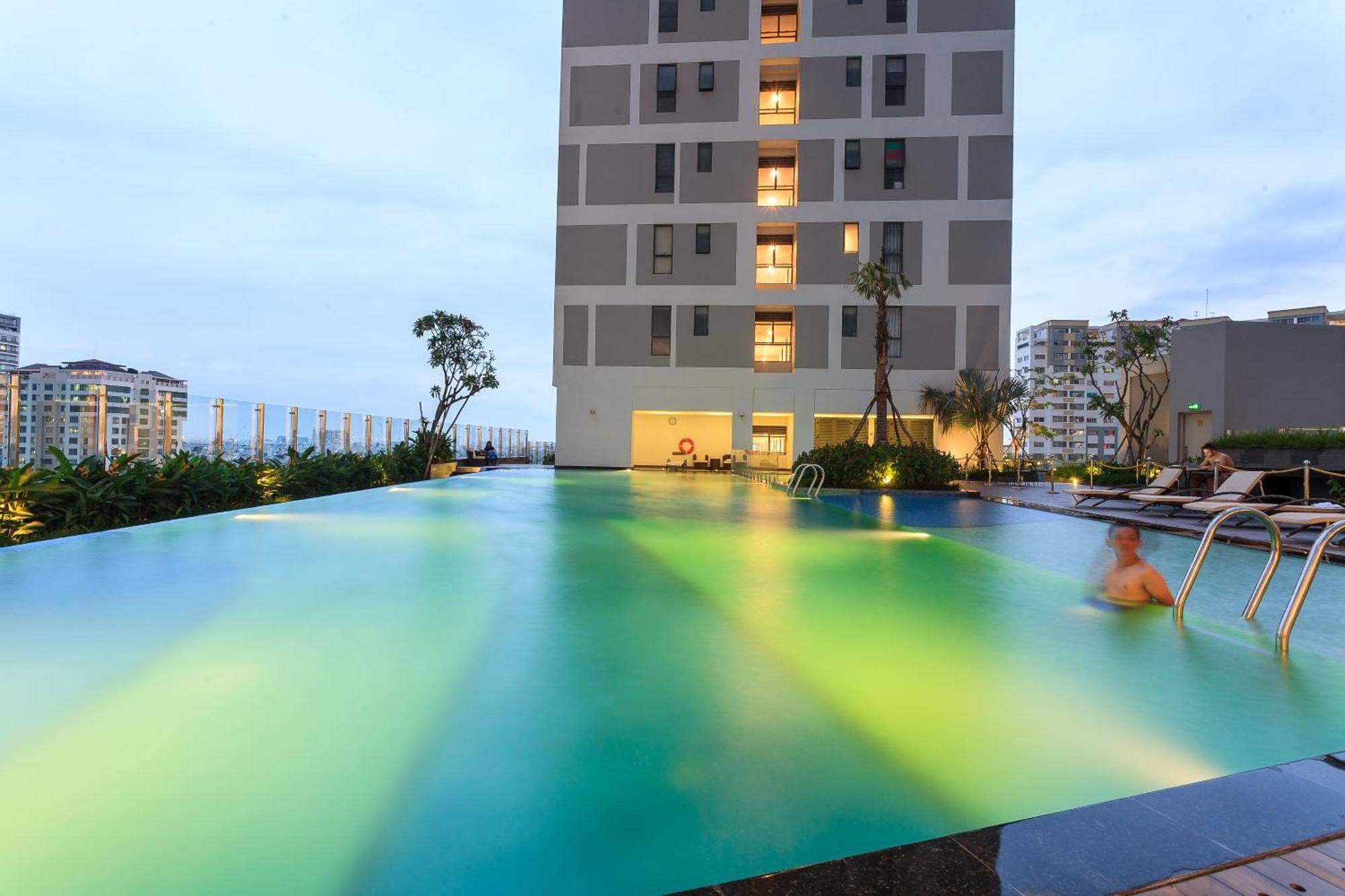 Saigon Banhada - Rivergate - Infinity Pool Ho Chi Minh City Exterior photo
